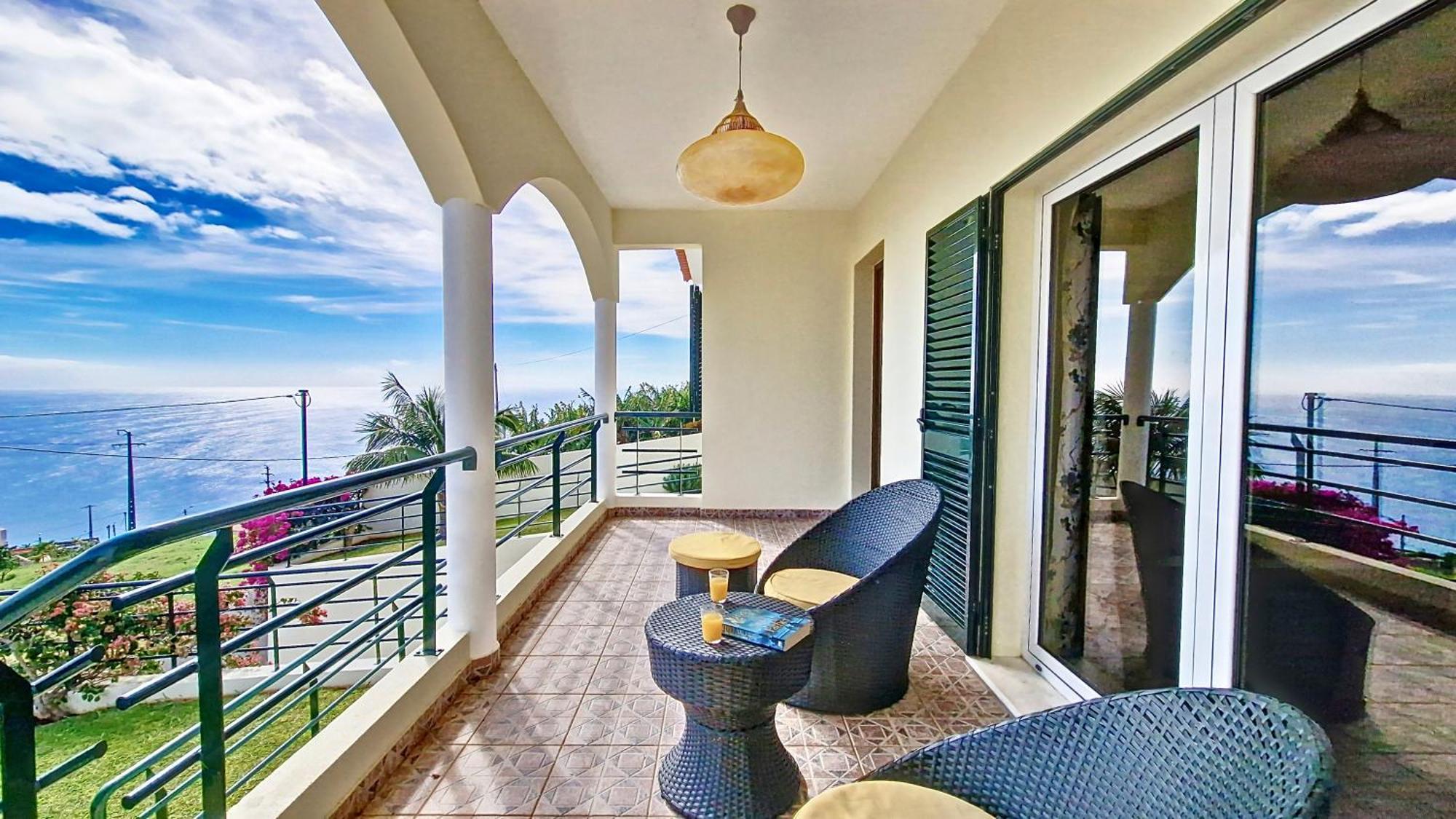 Casa Eleanor By Lovelystay Calheta  Exterior photo