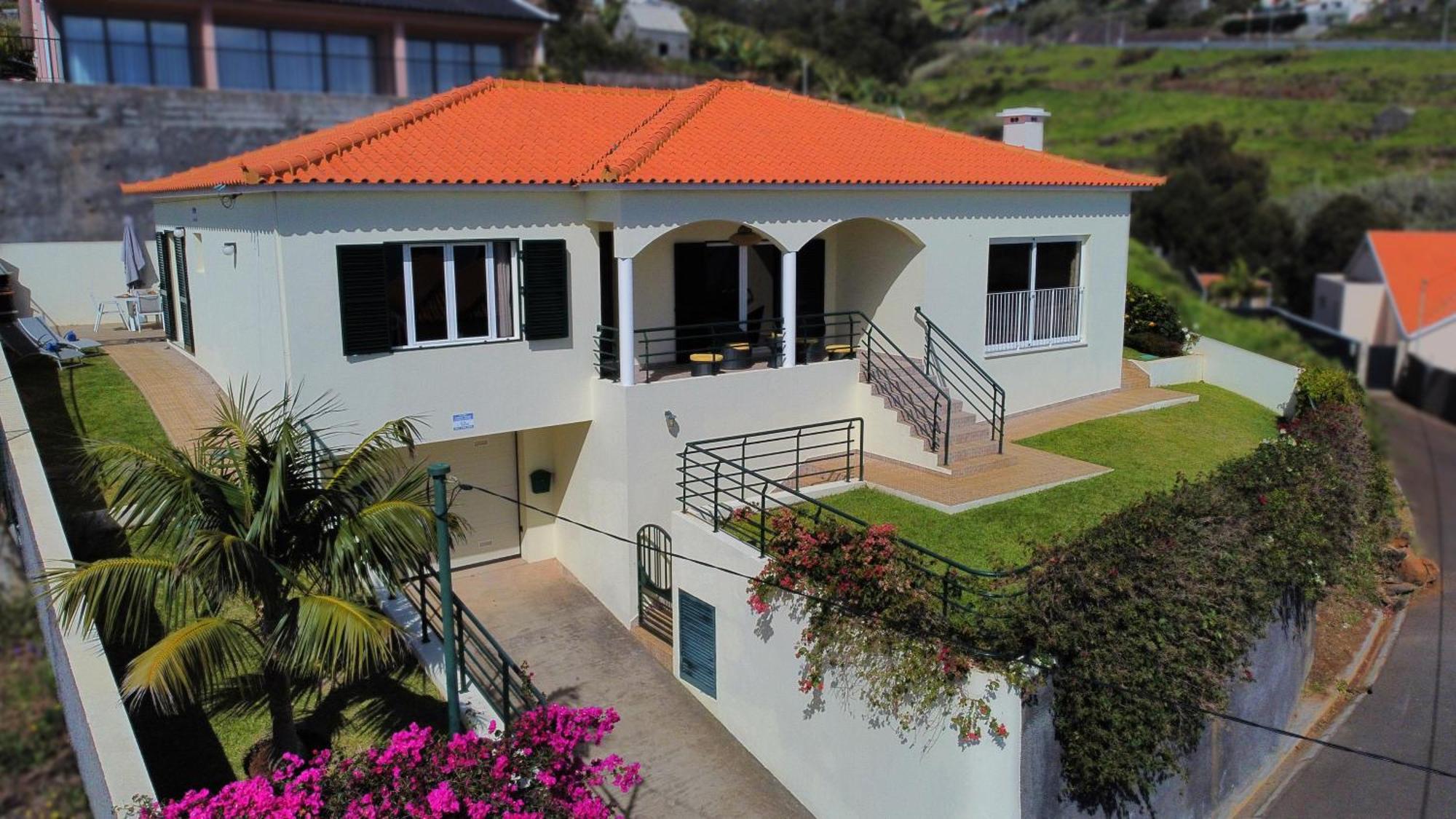 Casa Eleanor By Lovelystay Calheta  Exterior photo